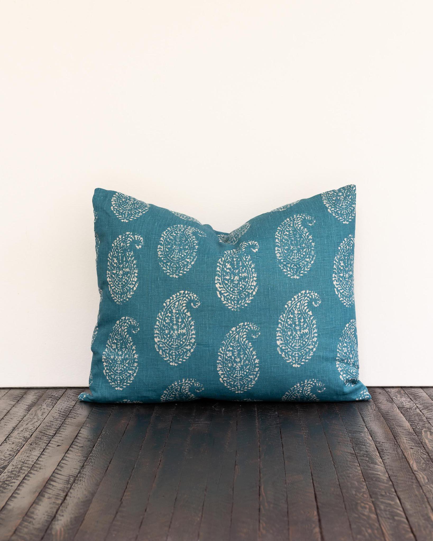 Kashmir Paisley Pillow Cover Tea Peacock 16 in x 24 in